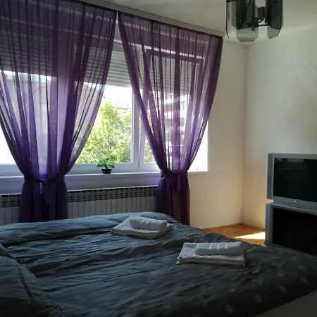 Ane Apartment *